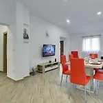 House Mareti 度假居 *