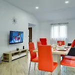 House Mareti 度假居 Ližnjan
